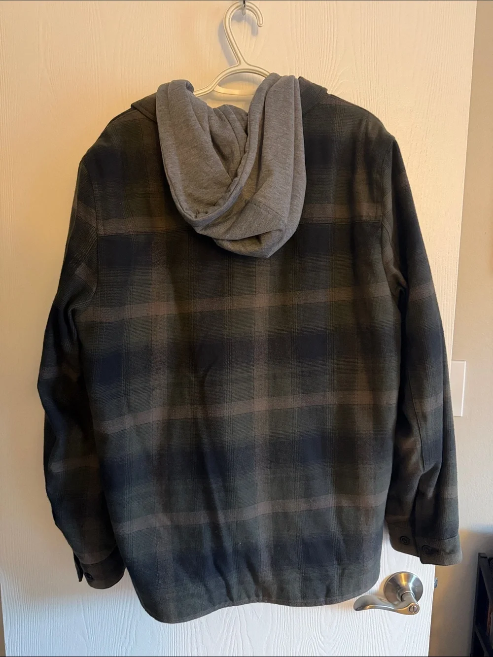 Levi's Black & Dark Gray Plaid Sherpa-Lined Hooded Shirt Jacket - Picture 3 of 4